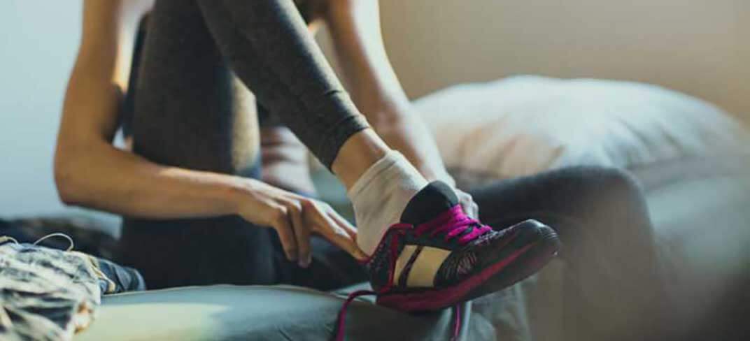 MCL Injury Symptoms & Treatment